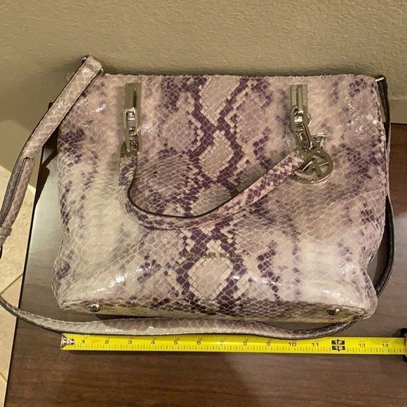 Michael Kors snakeskin crossbody NEW - Picture 1 of 4